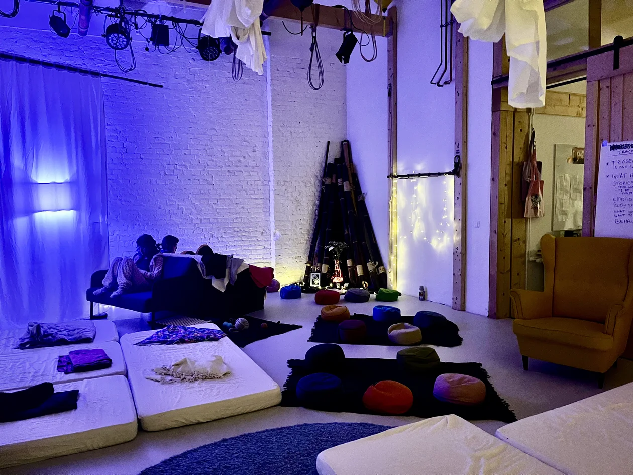 A trauma-informed space to make human connection in Berlin