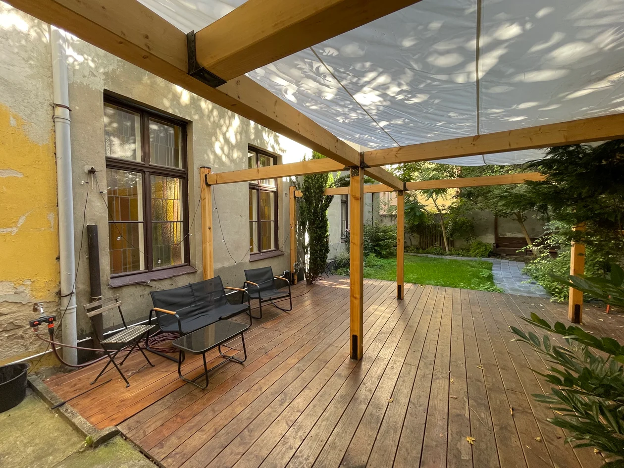 Karada House garden in Berlin
